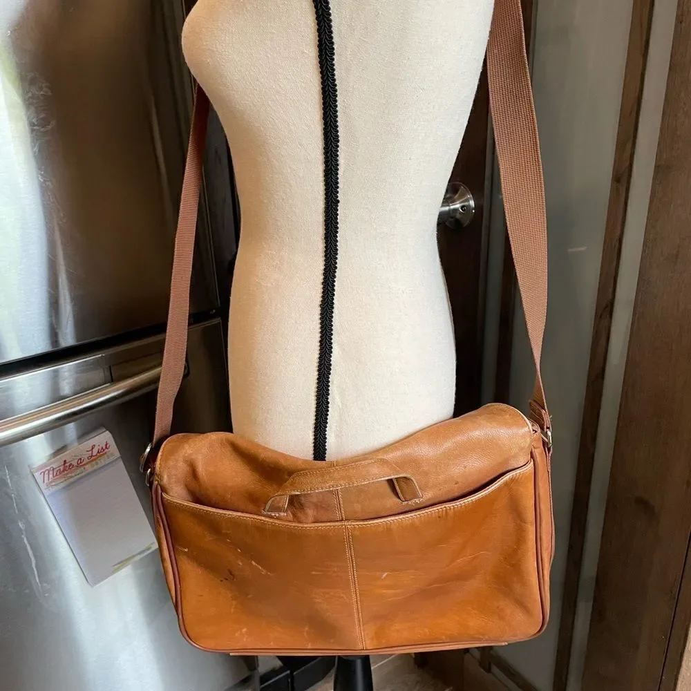 Pelle Laptop Bag